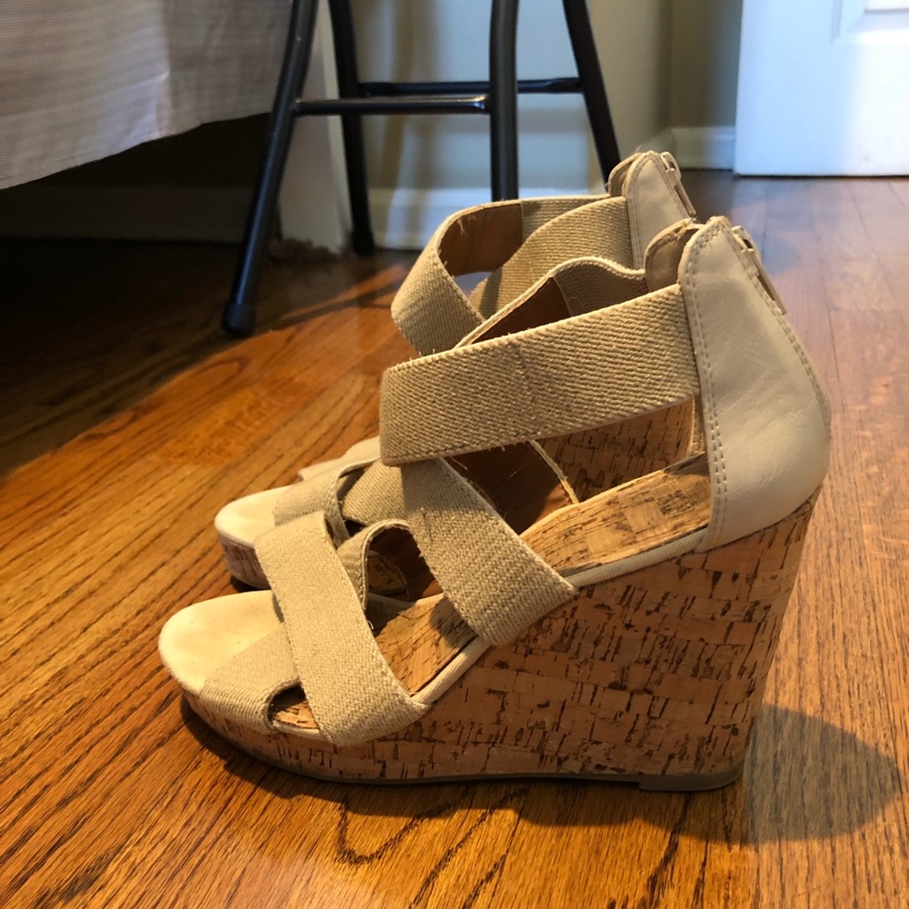 Size 7 wedges